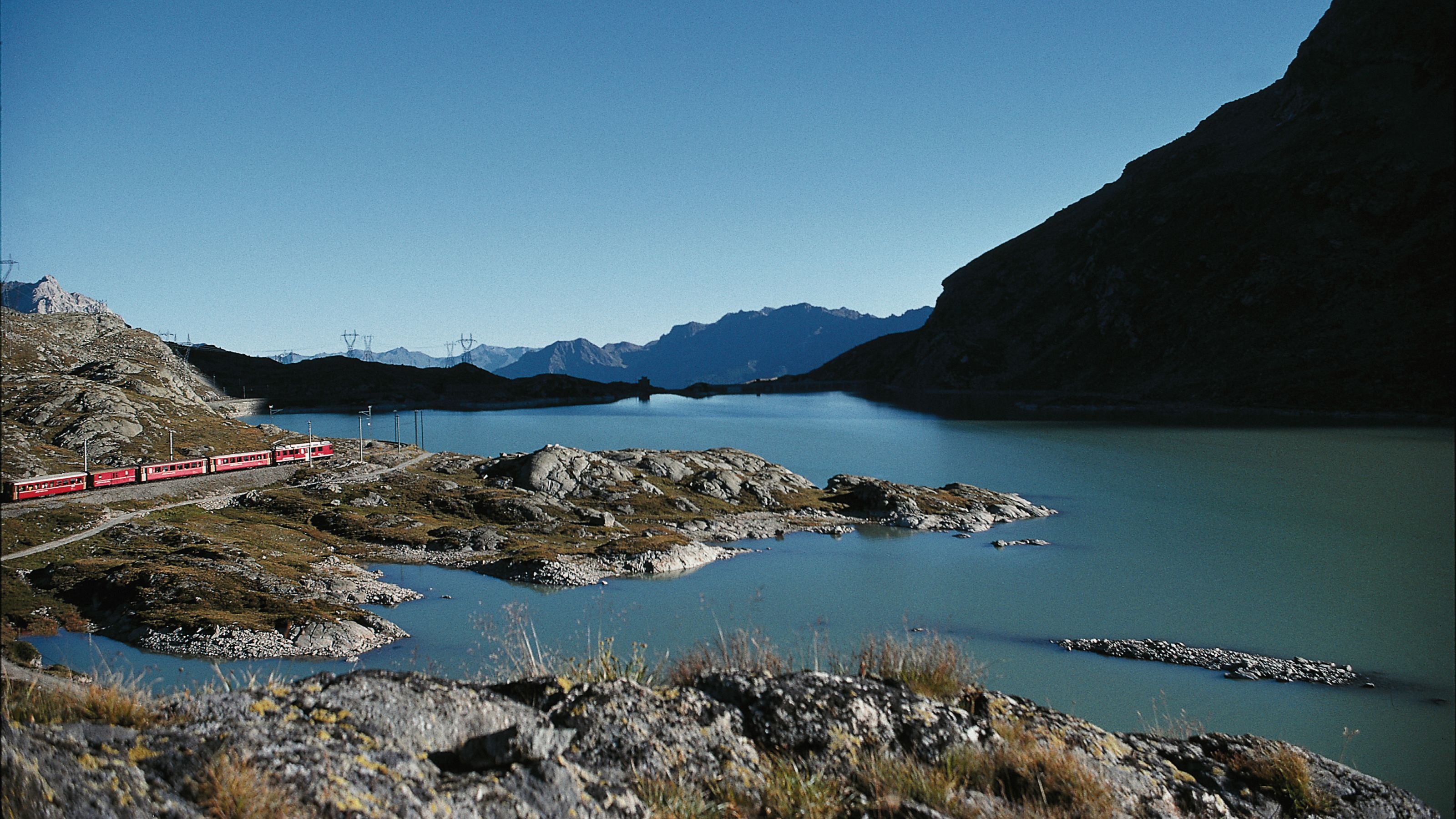 Lago Bianco & Lago Nero (2,300 m) Switzerland Tourism